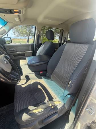 2010 Dodge RAM 2500 ST 4x4 Crew Cab 149 in. WB Automatic — photo 6