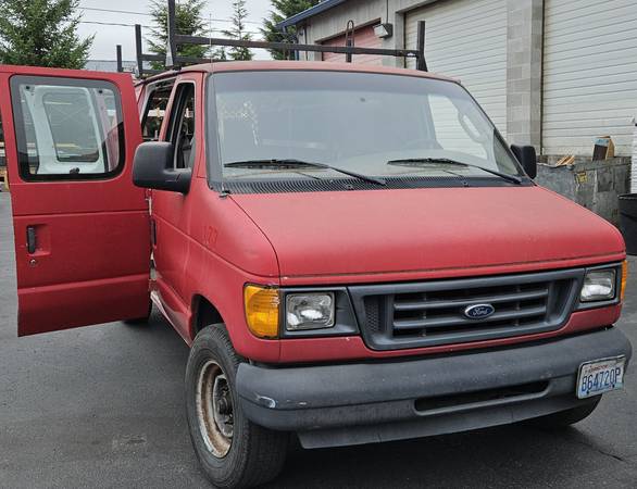 2003 Ford E 350 Super Duty XL Wagon Automatic — photo 7