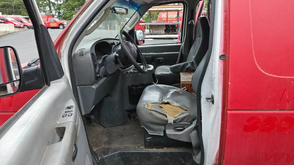 2003 Ford E 350 Super Duty XL Wagon Automatic — photo 8