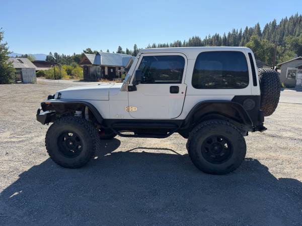 2000 Jeep Wrangler SE 2dr 4x4 Manual — photo 1