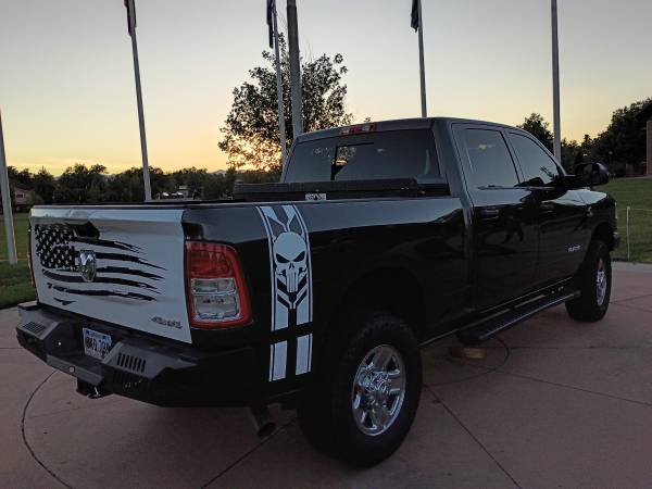 2022 RAM 2500 Laramie 4x2 Crew Cab 8 ft. box 169 in. WB Automatic — photo 5