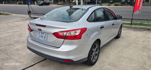 2012 Ford Focus S 4dr Sedan Automatic — photo 1