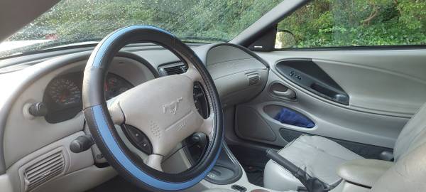 2004 Ford Mustang GT 2dr Coupe Manual — photo 5