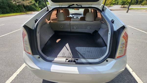 2012 Toyota Prius Two 5dr Hatchback CVT — photo 3