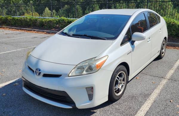 2012 Toyota Prius Two 5dr Hatchback CVT — photo 1