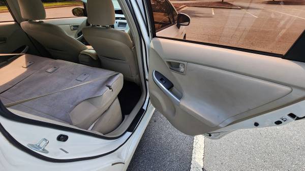 2012 Toyota Prius Two 5dr Hatchback CVT — photo 5