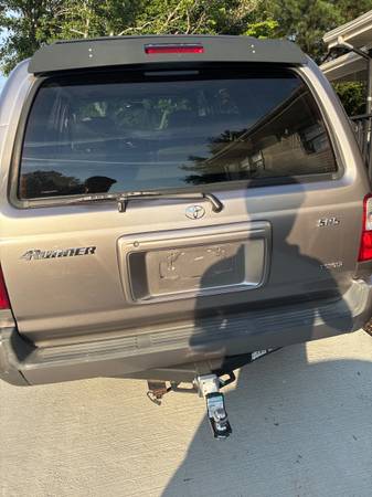 2002 Toyota 4runner SR5 V6 4dr 4x2 Automatic — photo 3