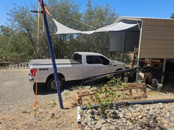 2016 Ford F-150 Platinum — photo 2