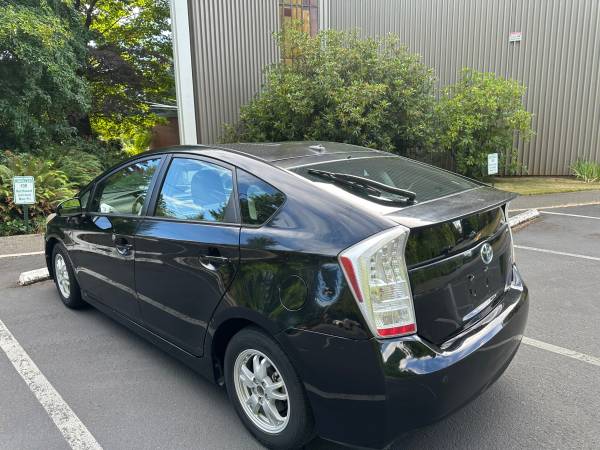 2010 Toyota Prius I — photo 3