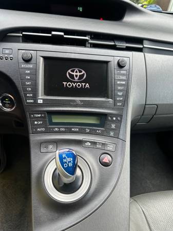 2010 Toyota Prius I — photo 11