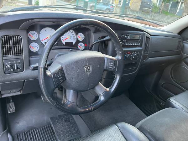 2004 Dodge RAM 2500 SLT 4x4 Quad Cab 140.5 in. WB Automatic — photo 12