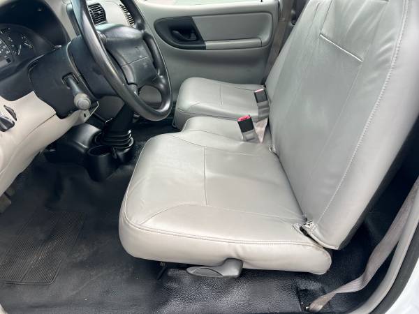 2000 Mazda Protege ES — photo 11