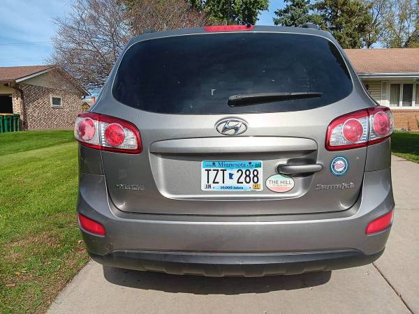 2011 Hyundai Santa FE GLS Front-wheel Drive Manual — photo 5