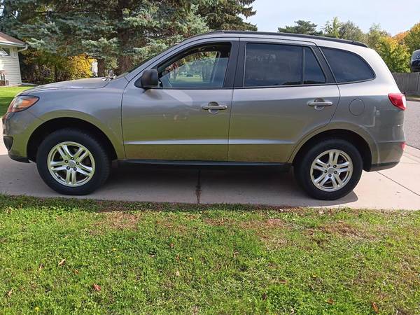 2011 Hyundai Santa FE GLS Front-wheel Drive Manual — photo 8