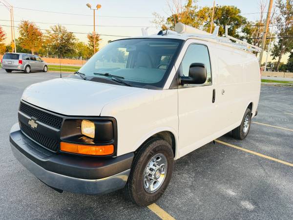 2014 Chevrolet Express 3500 DIESEL Rear-wheel Drive Cargo Van Automatic — photo 1