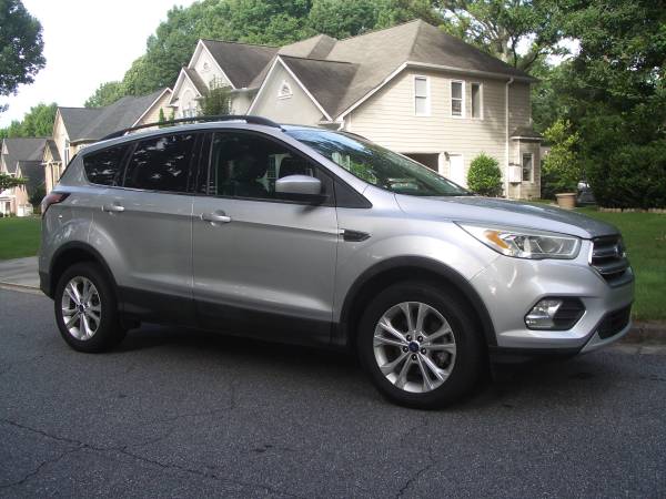 2017 Ford Escape SE — photo 4