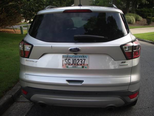2017 Ford Escape SE — photo 2
