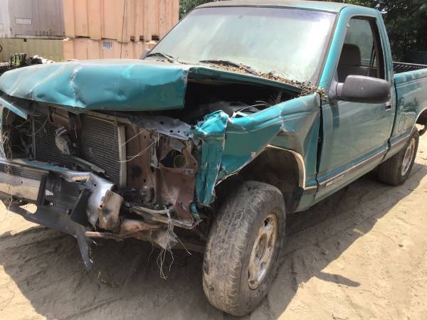 1995 GMC Sierra 1500 SL — photo 1