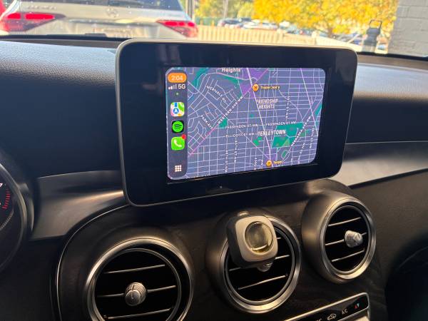 2018 Mercedes-Benz GLC 300 Base GLC 300 4dr 4x2 Automatic — photo 9