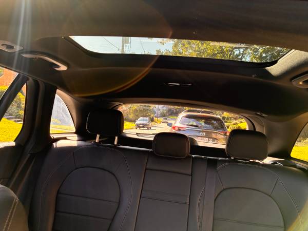 2018 Mercedes-Benz GLC 300 Base GLC 300 4dr 4x2 Automatic — photo 8