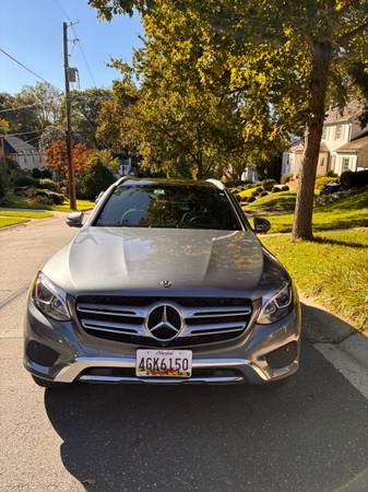 2018 Mercedes-Benz GLC 300 Base GLC 300 4dr 4x2 Automatic — photo 11