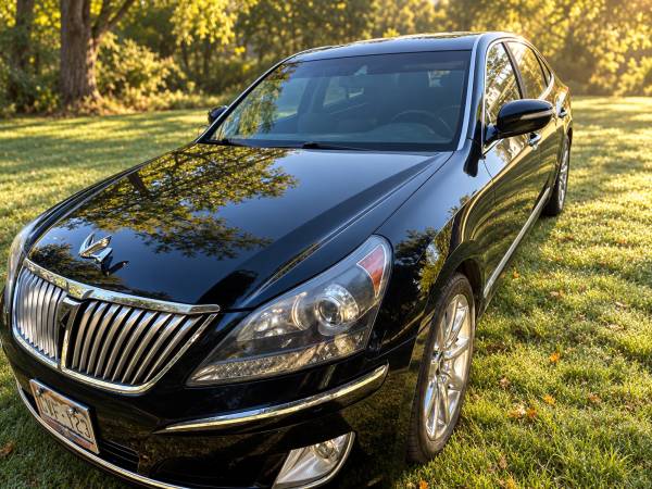 2013 Hyundai Equus Signature — photo 1