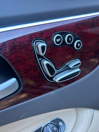 2013 Hyundai Equus Signature — photo 12