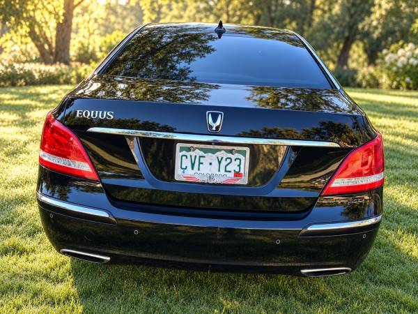 2013 Hyundai Equus Signature — photo 3