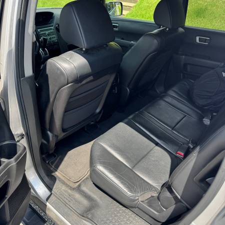 2010 Honda Pilot EX 4dr Front-wheel Drive Automatic — photo 9
