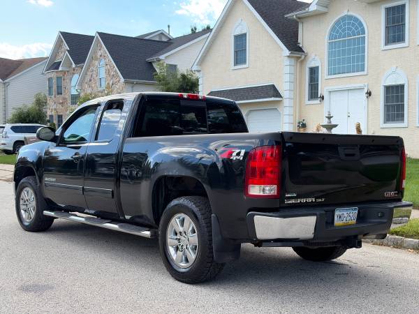 2012 GMC Sierra 1500 SLT — photo 2