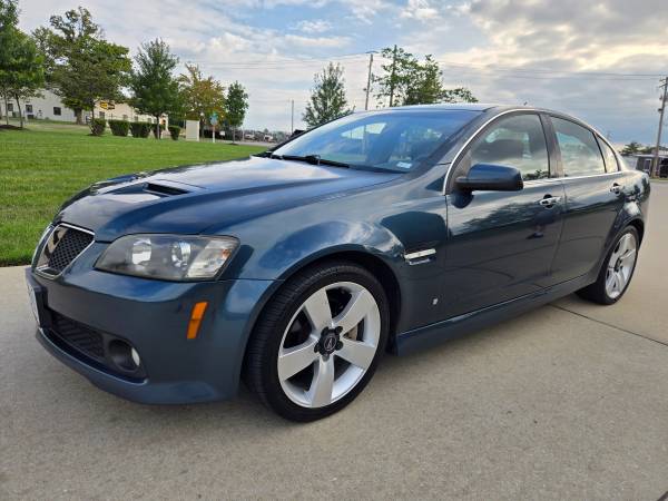 2009 Pontiac G8 Gt — photo 1