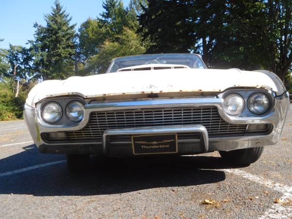 1961 Ford Thunderbird Hardtop — photo 9