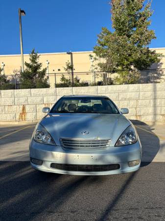 2002 Lexus ES 300 Base 4dr Sedan Automatic — photo 2