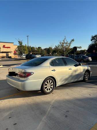 2002 Lexus ES 300 Base 4dr Sedan Automatic — photo 4
