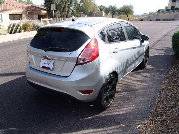 2016 Ford Fiesta S 4dr Sedan Automatic — photo 11