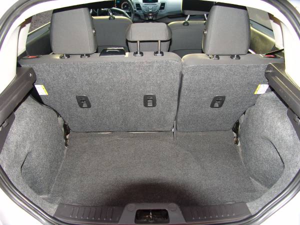 2016 Ford Fiesta S 4dr Sedan Automatic — photo 9