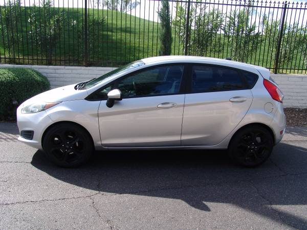 2016 Ford Fiesta S 4dr Sedan Automatic — photo 1