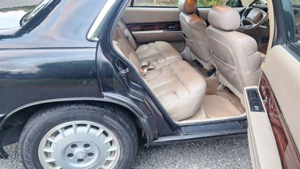1999 Buick Lesabre Custom 4dr Sedan Automatic — photo 9