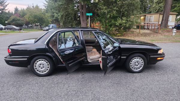 1999 Buick Lesabre Custom 4dr Sedan Automatic — photo 11