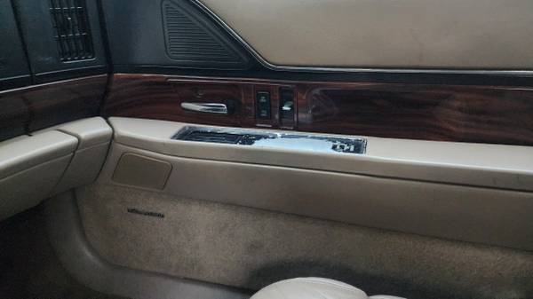1999 Buick Lesabre Custom 4dr Sedan Automatic — photo 12