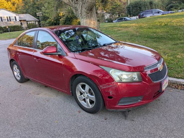 2011 Chevrolet Cruze 1LT — photo 1