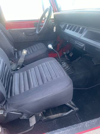 1995 Jeep Wrangler SE 2dr 4WD SUV — photo 5