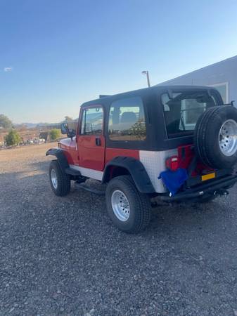 1995 Jeep Wrangler SE 2dr 4WD SUV — photo 6