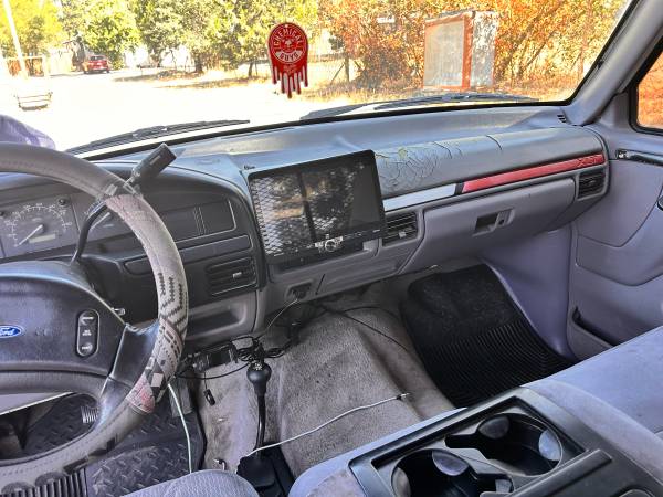 1994 Ford F 250 XL 2dr Standard Cab LB — photo 5