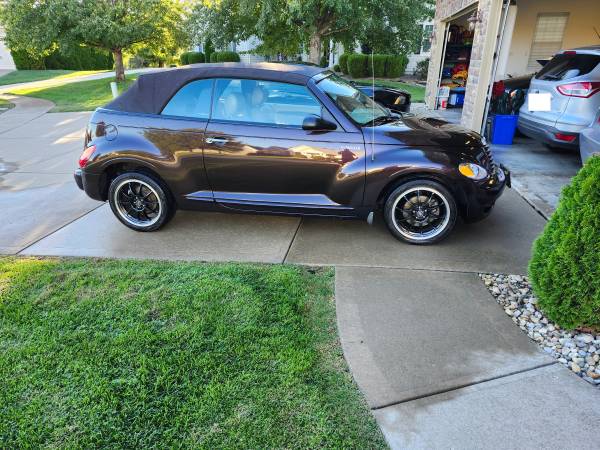 2005 Chrysler PT Cruiser GT 2dr Convertible Manual — photo 1