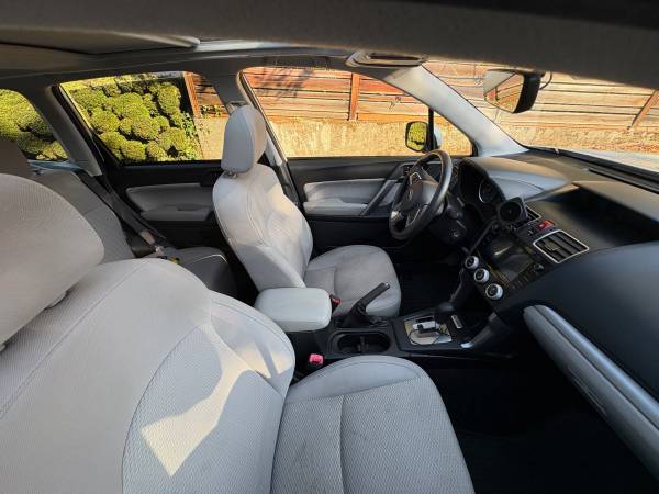 2017 Subaru Forester 2.5i Premium — photo 7