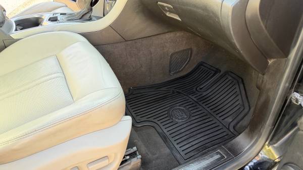 2015 Cadillac SRX Base — photo 11