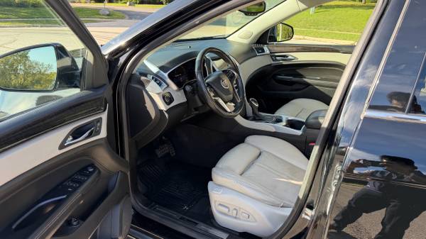 2015 Cadillac SRX Base — photo 9