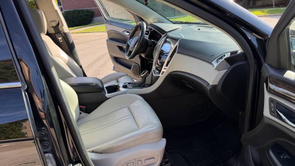 2015 Cadillac SRX Base — photo 10