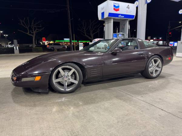 1994 Chevrolet Corvette ZR1 2dr Hatchback — photo 3
